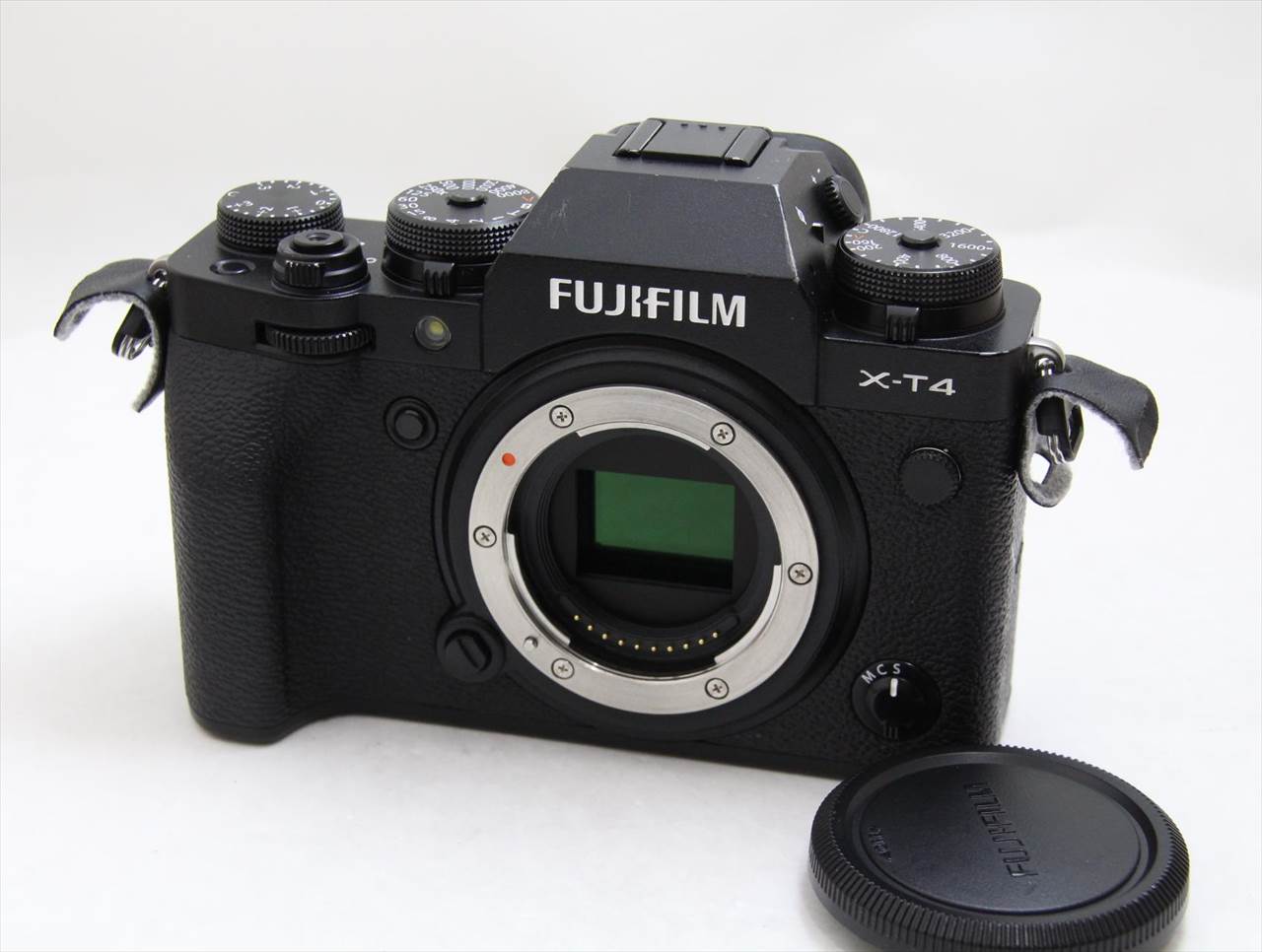 トップカメラオンライン / 【中古】 富士フイルム(fujifilm) FUJIFILM X-T4 ボディ [ブラック]