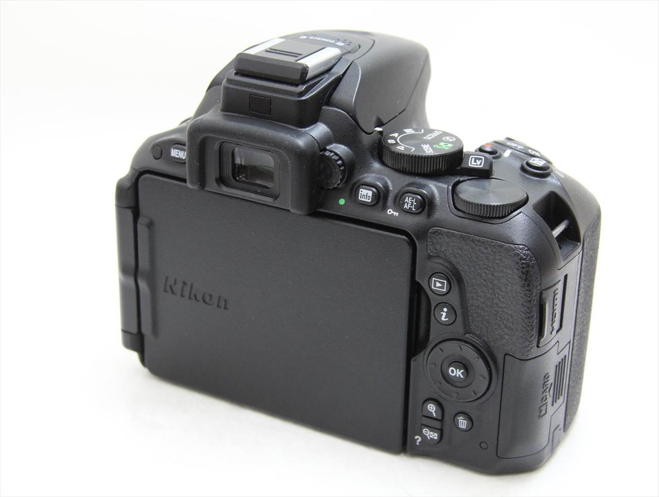 トップカメラオンライン / 【中古】 ニコン(nikon) D5500 ボディ