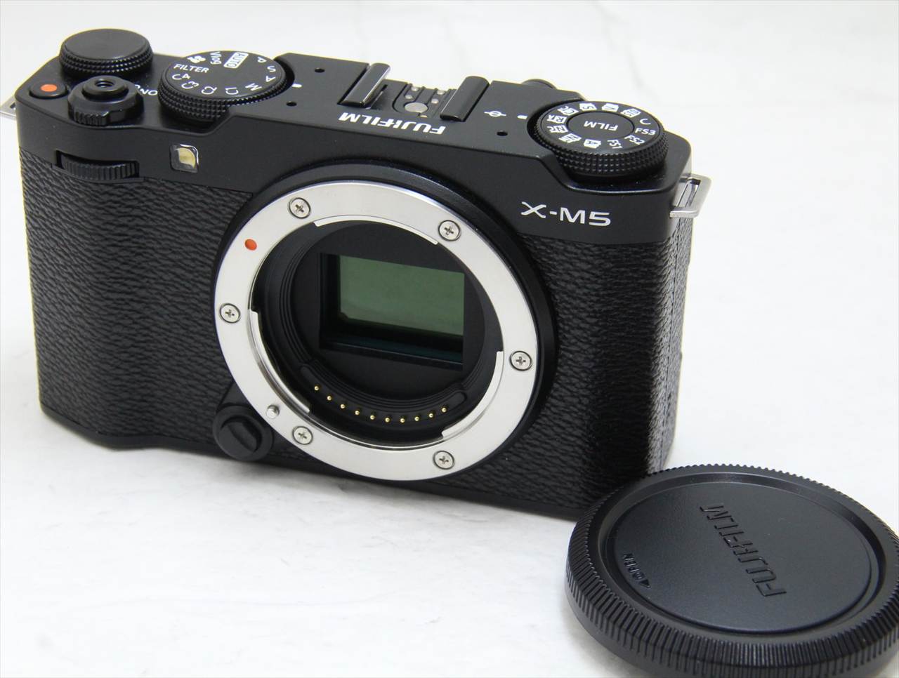 【中古】 富士フイルム(fujifilm) FUJIFILM X-M5 ボディ [ブラック]
