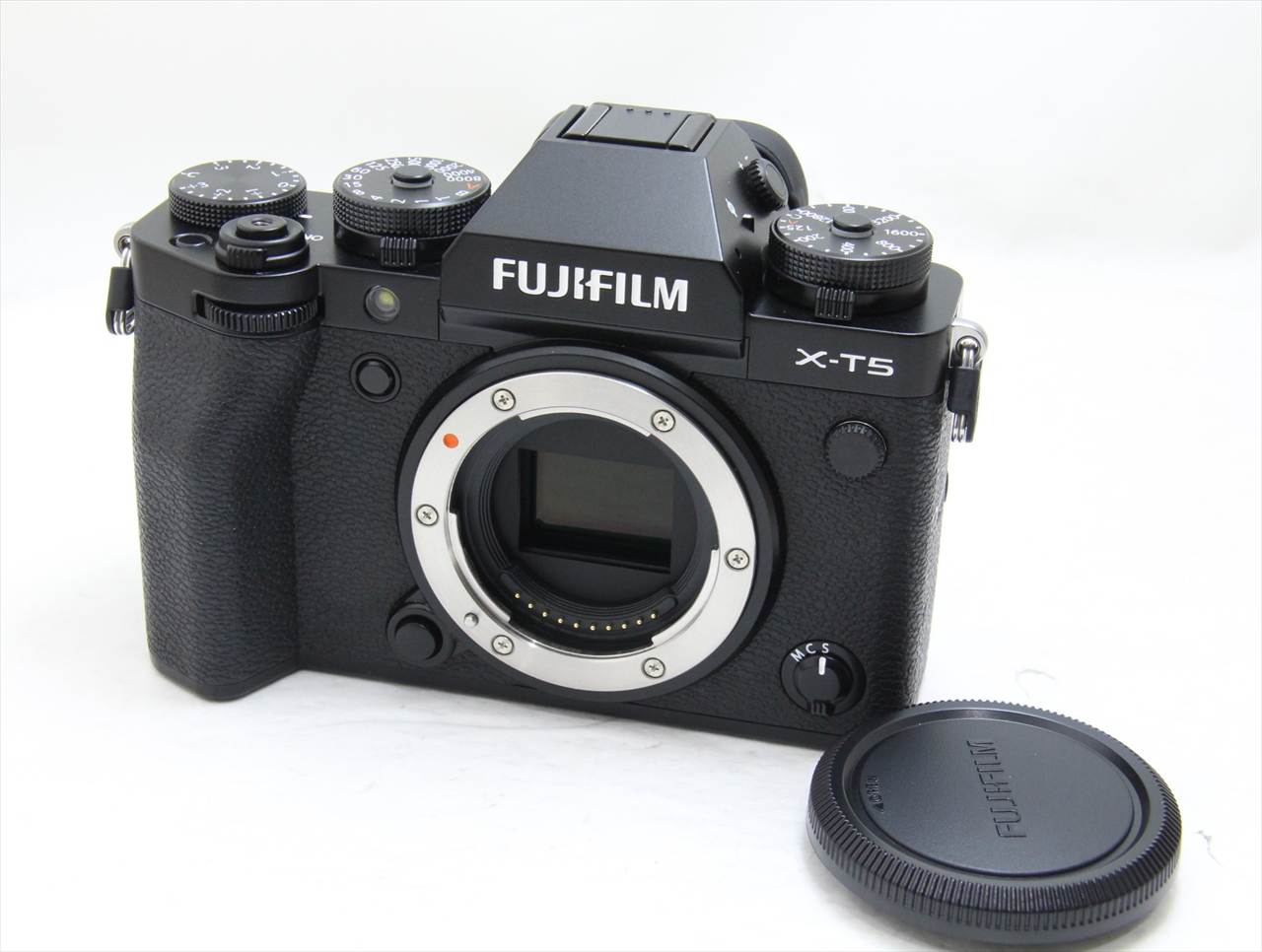 【中古】 富士フイルム(fujifilm) FUJIFILM X-T5 ボディ [ブラック]