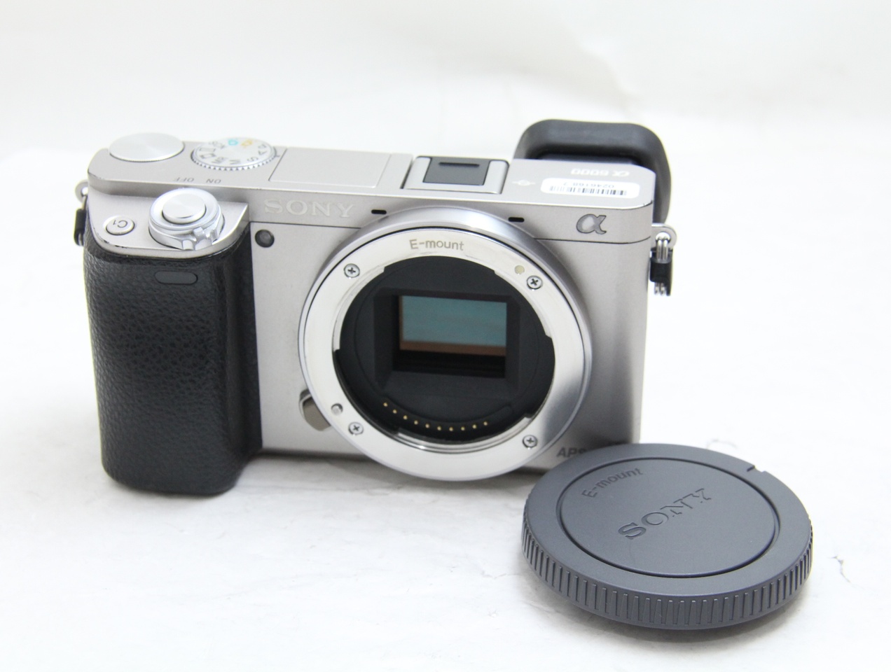 SONY α6000 シルバー　カメラ トップカメラオンライン / 【中古】 ソニー(sony) α6000 ILCE-6000